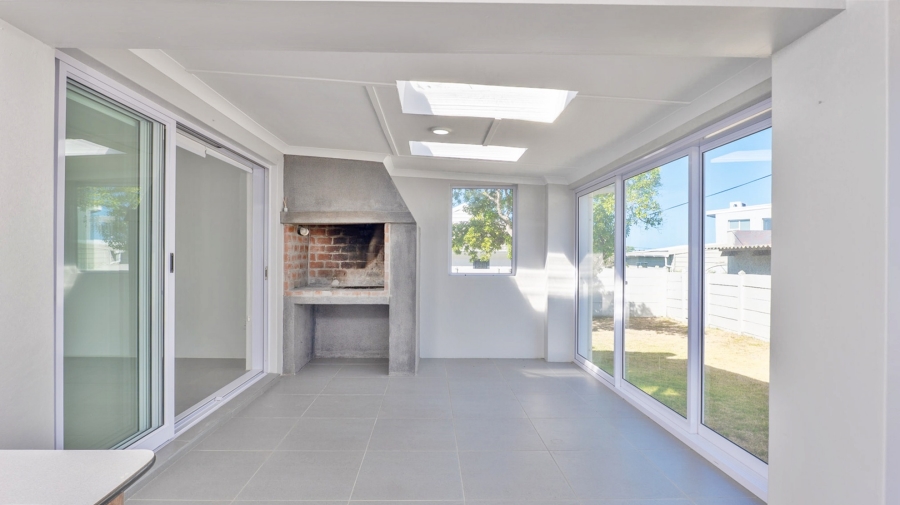 4 Bedroom Property for Sale in Agulhas Western Cape